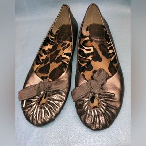 Jessica Simpson metallic silver flats size unknown bow tie